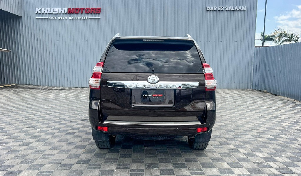 2017 Toyota Land Cruiser Prado image-7