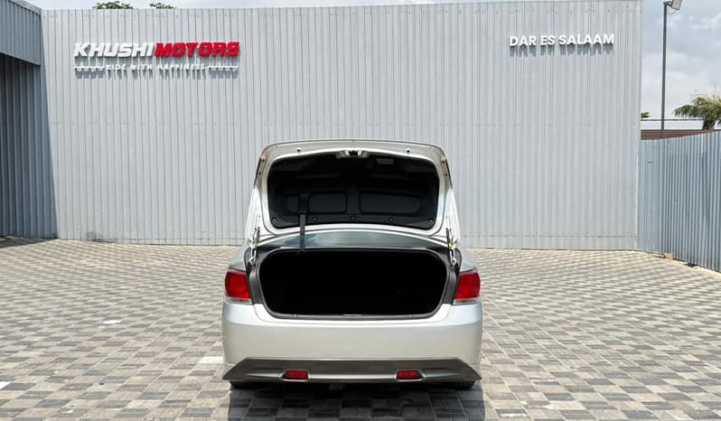 2013 Toyota Crown image-17