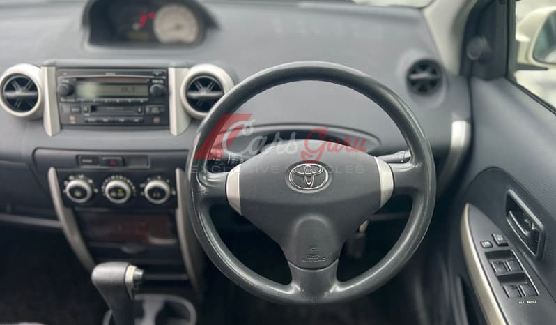 2002 Toyota IST image-14