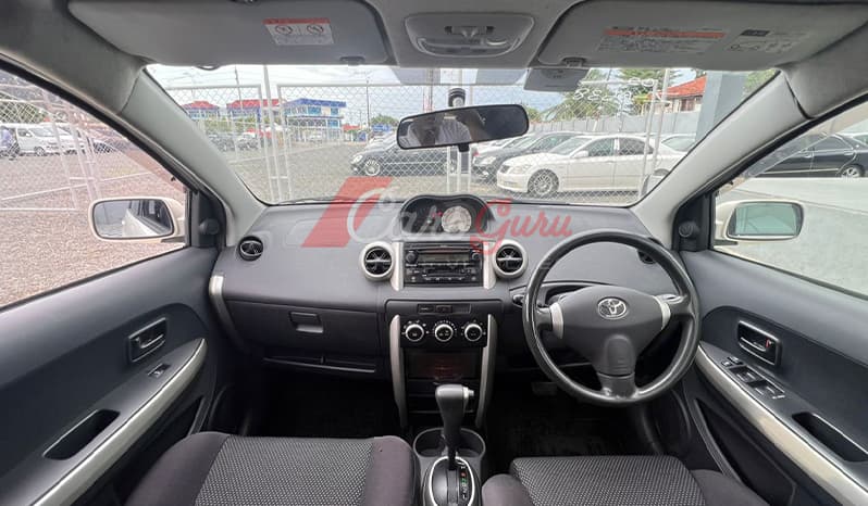2002 Toyota IST image-15