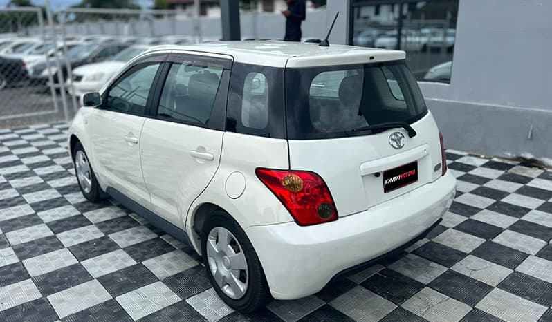 2002 Toyota IST image-19
