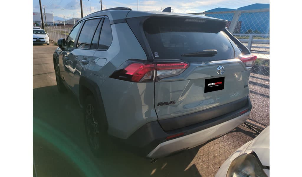 2020 Toyota RAV4 image-4