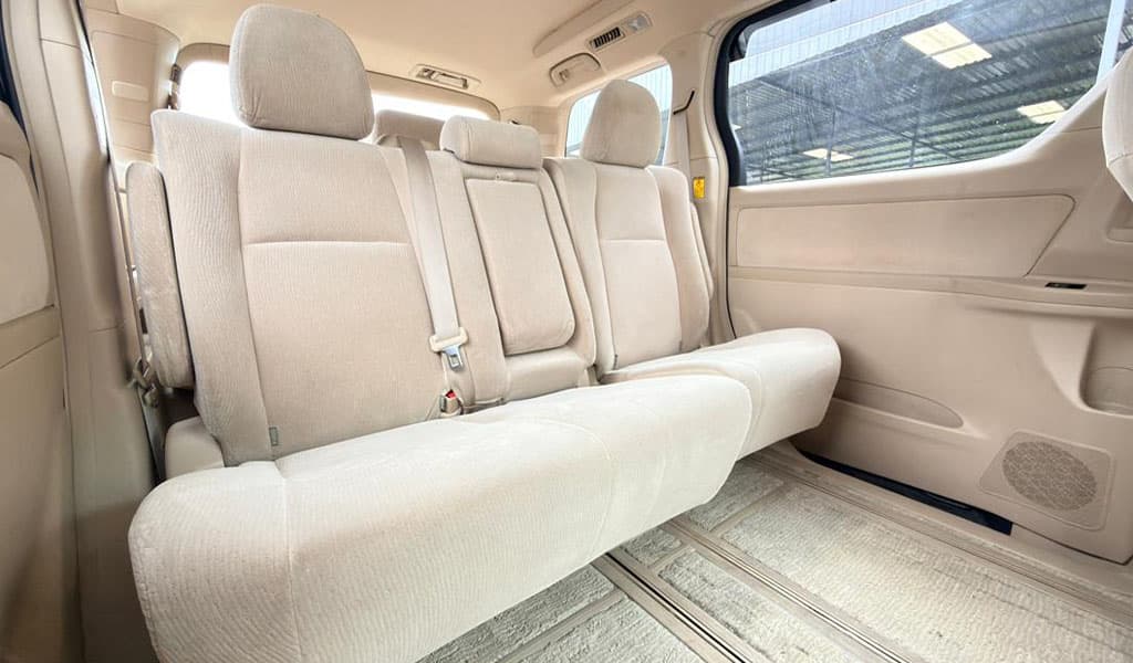 2011 Toyota Alphard image-12