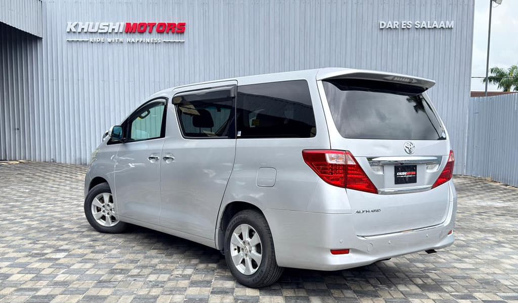 2011 Toyota Alphard image-16