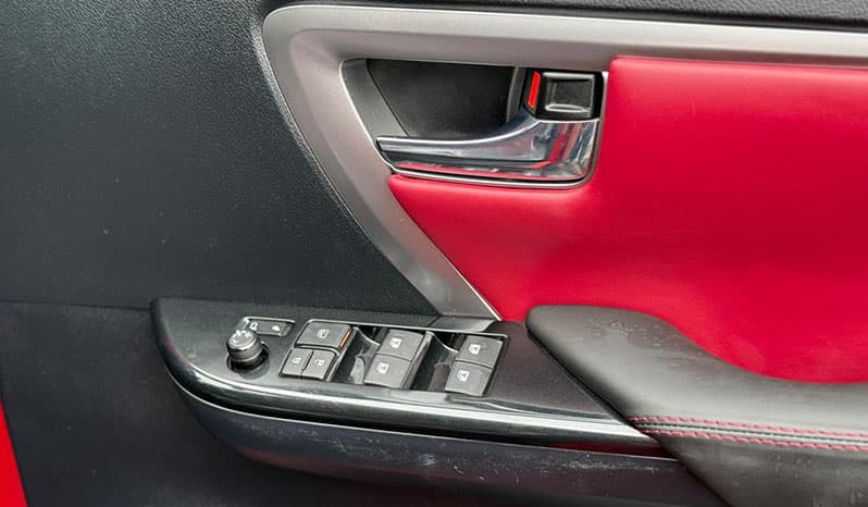 2021 Toyota Fortuner image-2