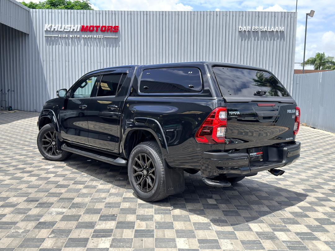 2022 Toyota Hilux image-9