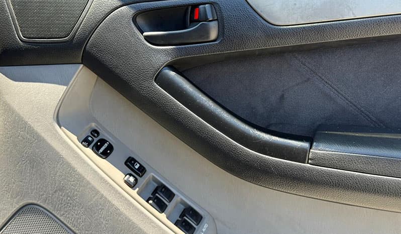 2002 Toyota Hilux Surf image-16