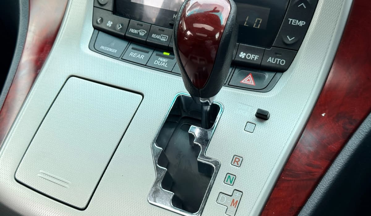2009 Toyota Alphard image-18