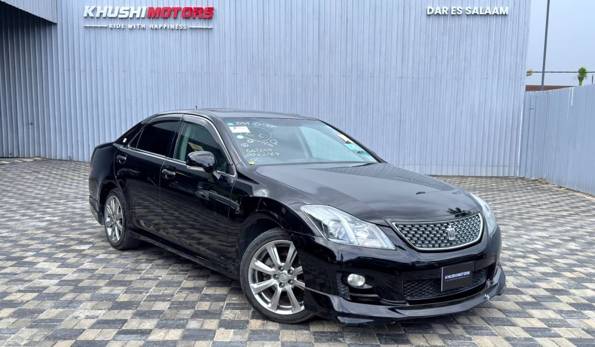 2008 Toyota Crown image-1