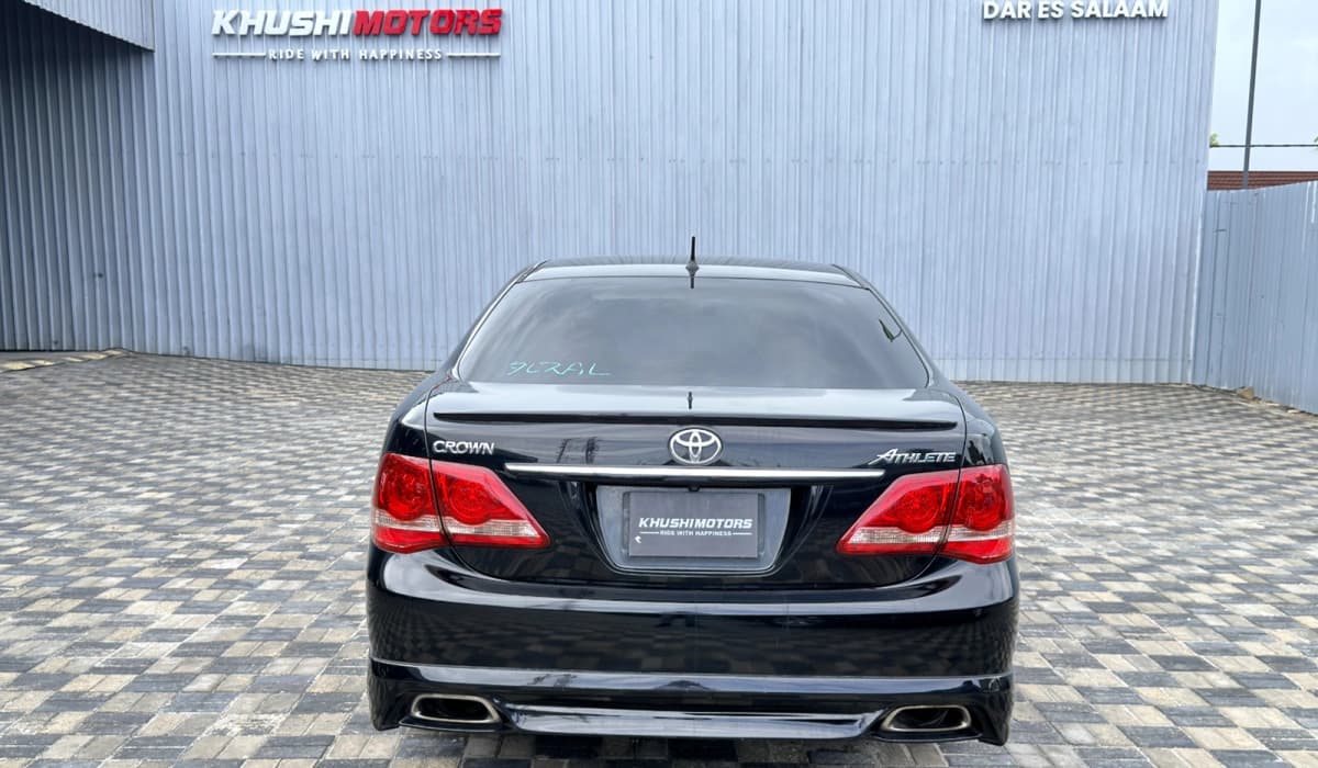 2008 Toyota Crown image-12