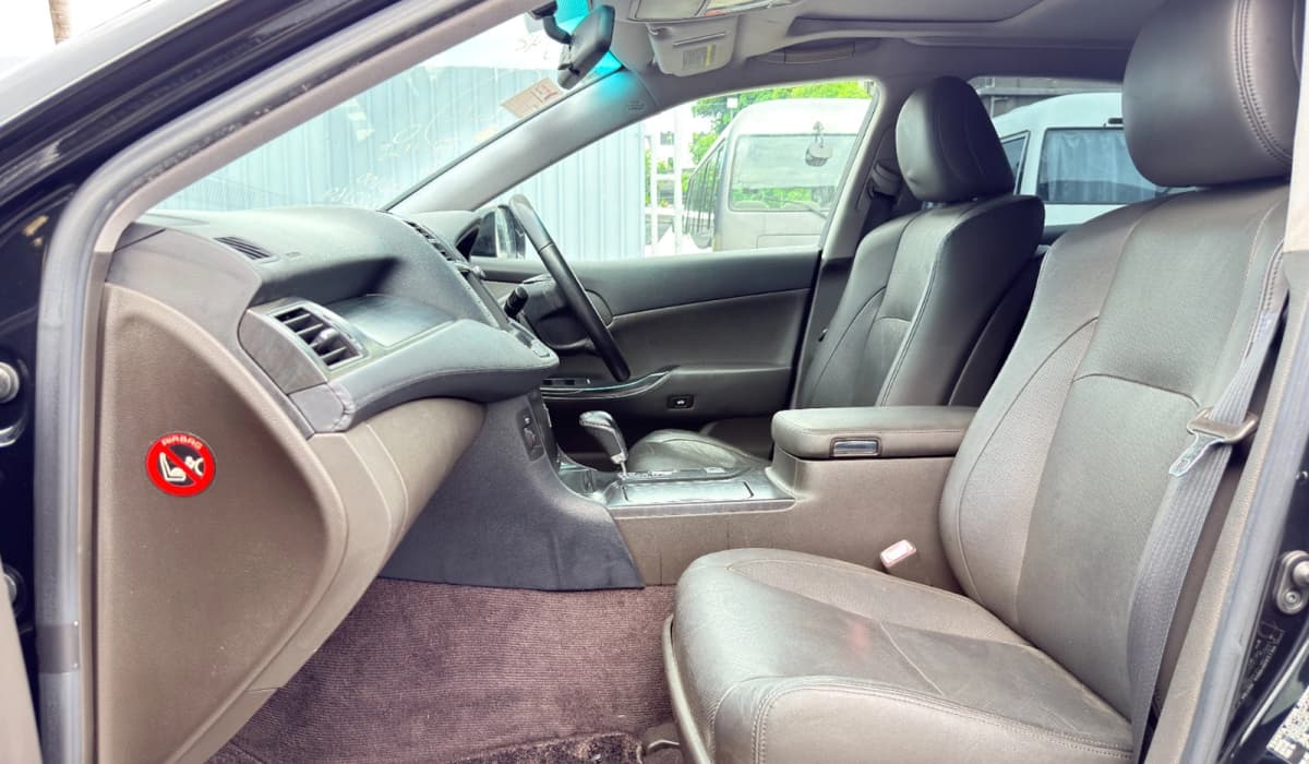 2008 Toyota Crown image-15