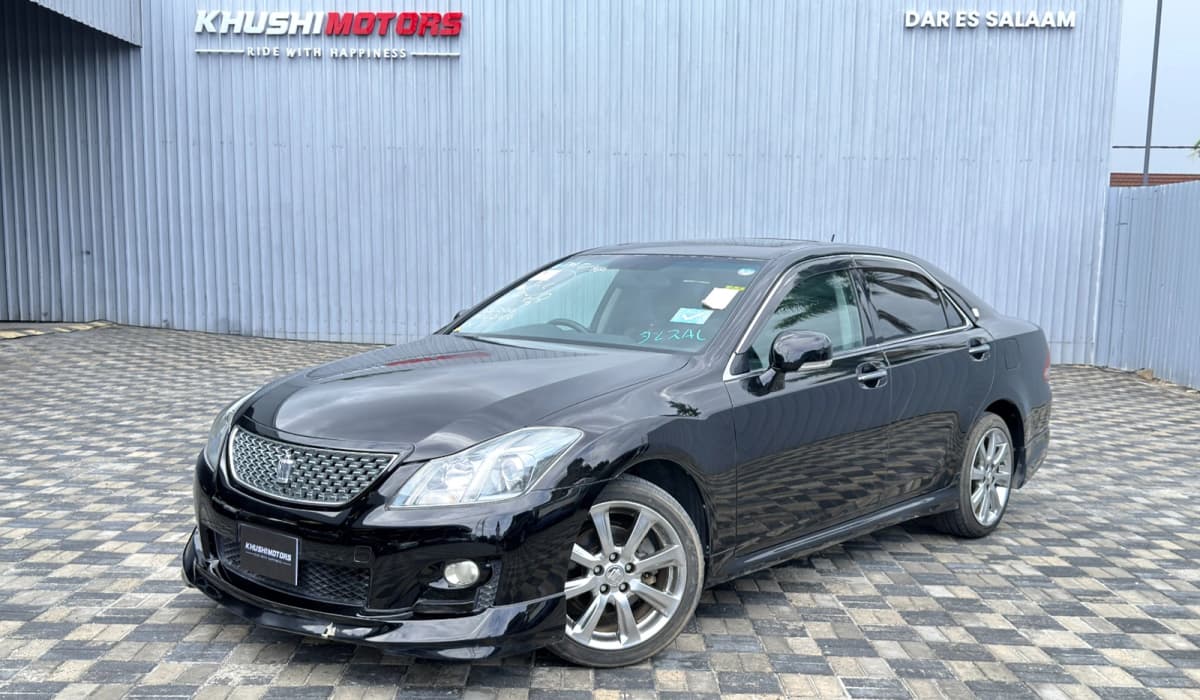 2008 Toyota Crown image-18
