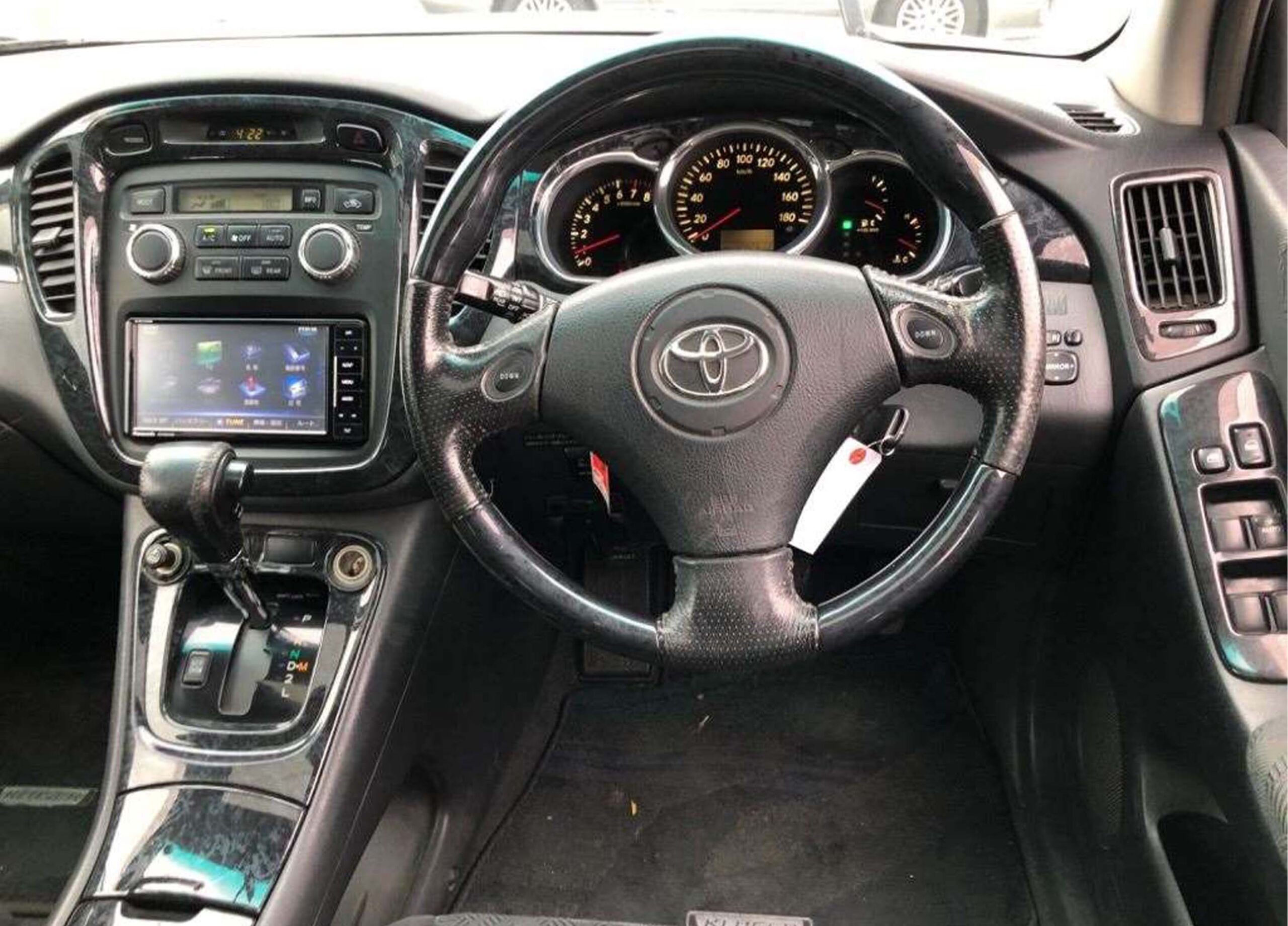 2000 Toyota Kluger image-7