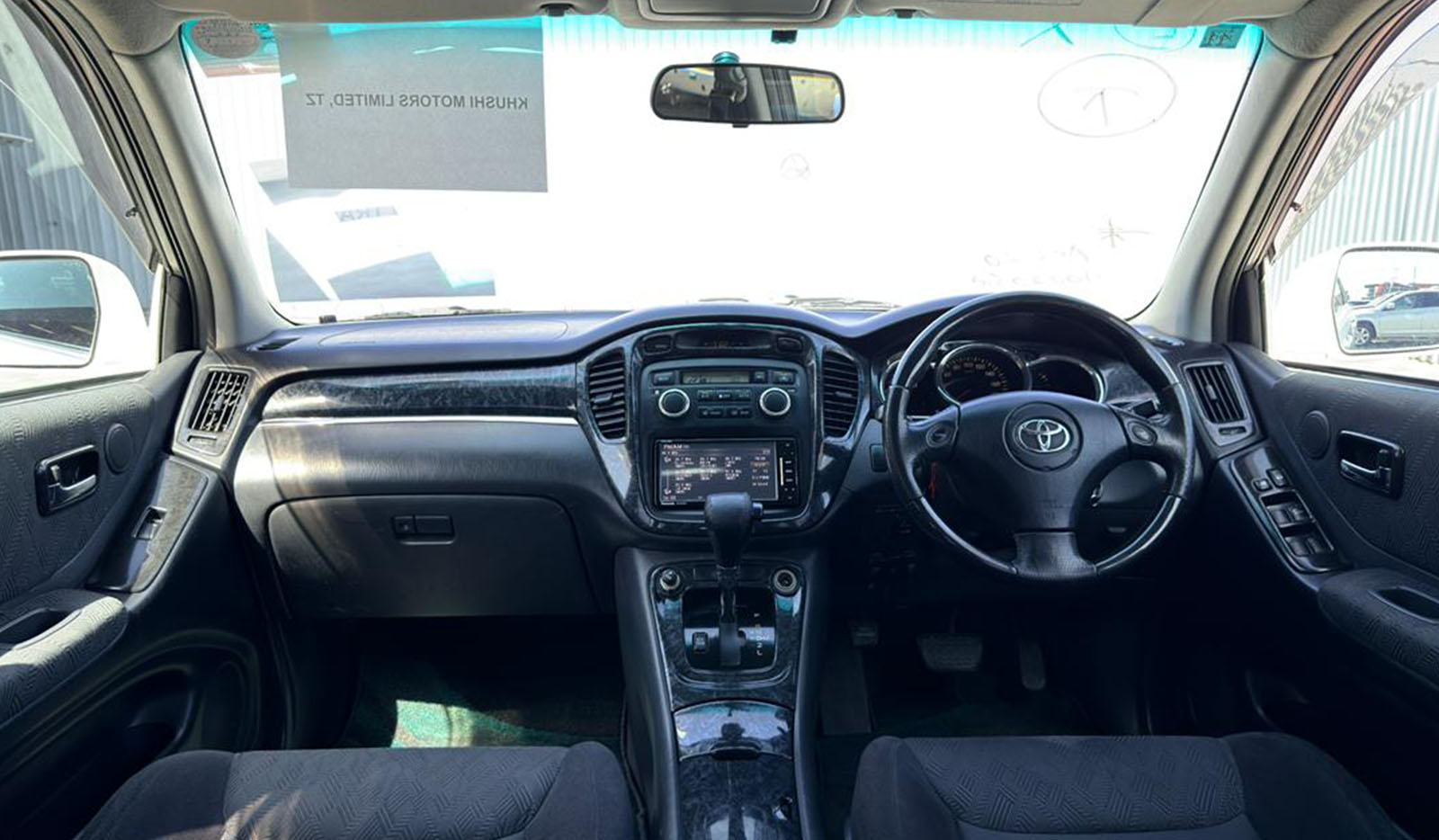 2000 Toyota Kluger image-13