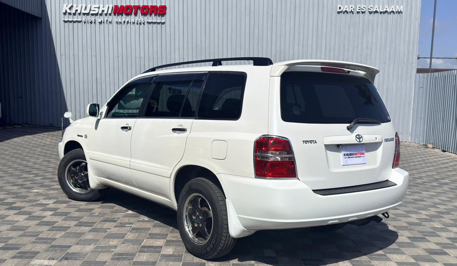 2000 Toyota Kluger image-16
