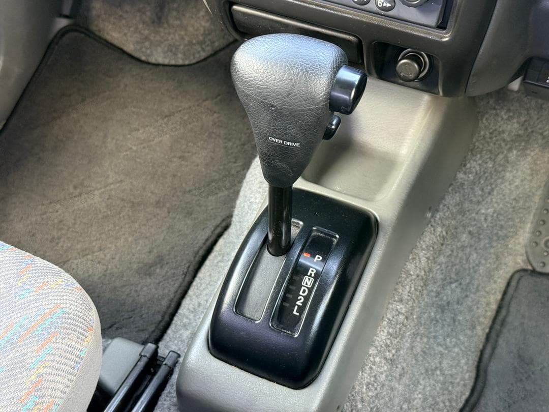 2001 Suzuki Jimny image-10