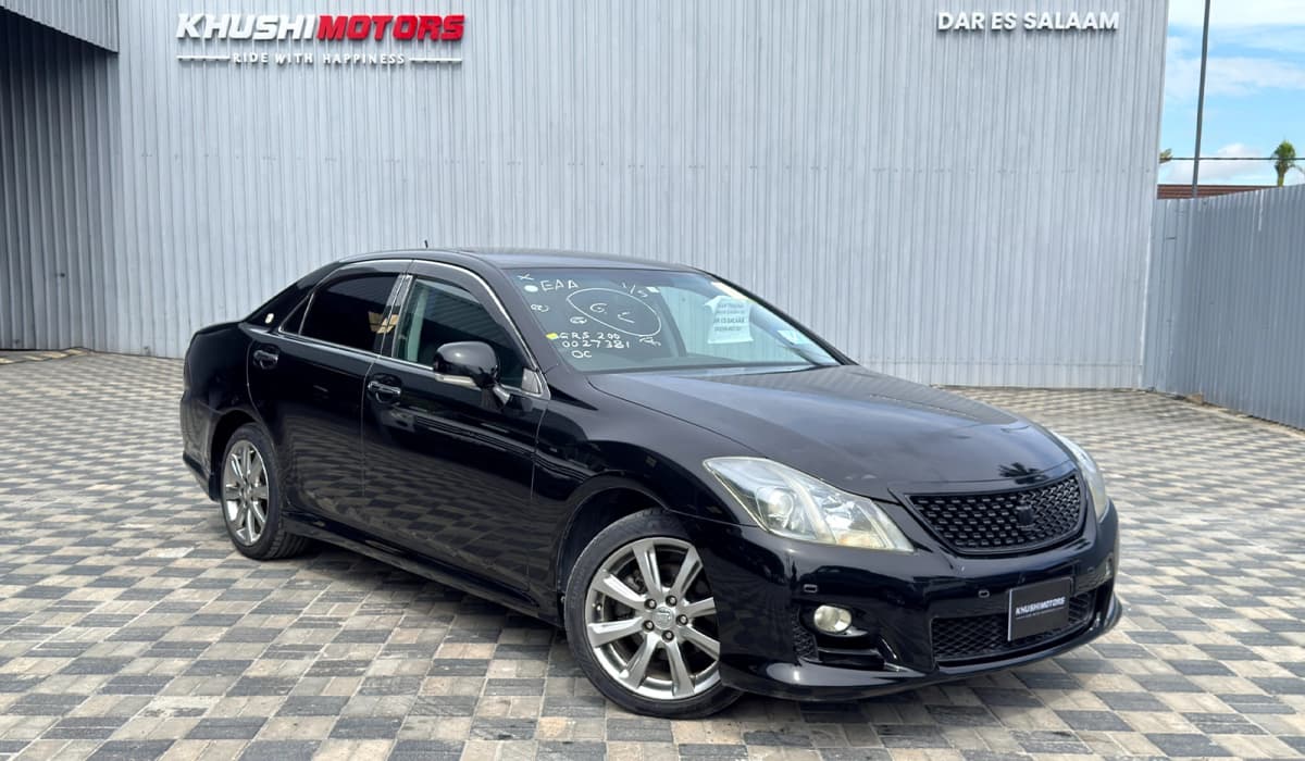 2009 Toyota Crown image-1