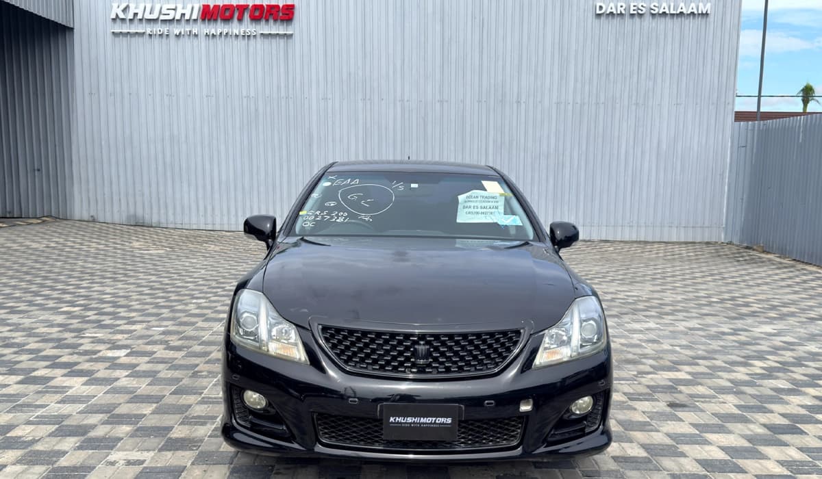 2009 Toyota Crown image-12
