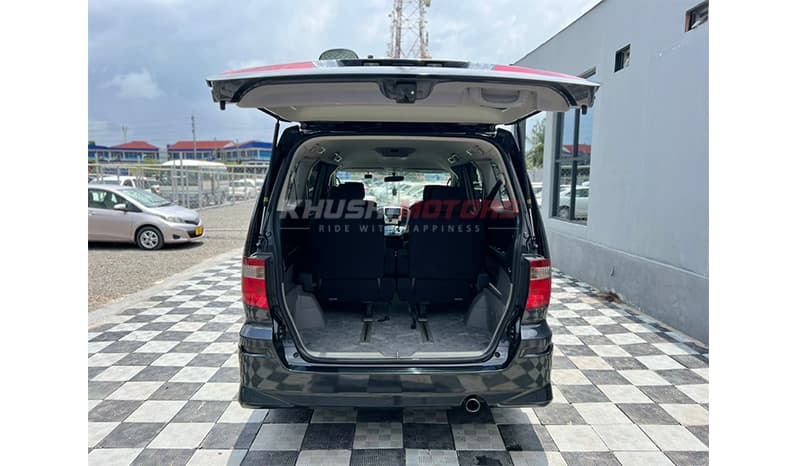 2004 Toyota Alphard image-15