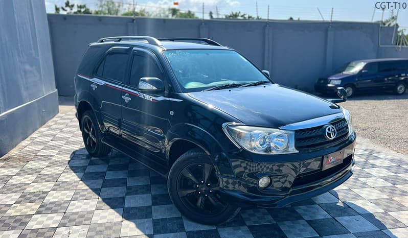2005 Toyota Fortuner 2700CC image-1