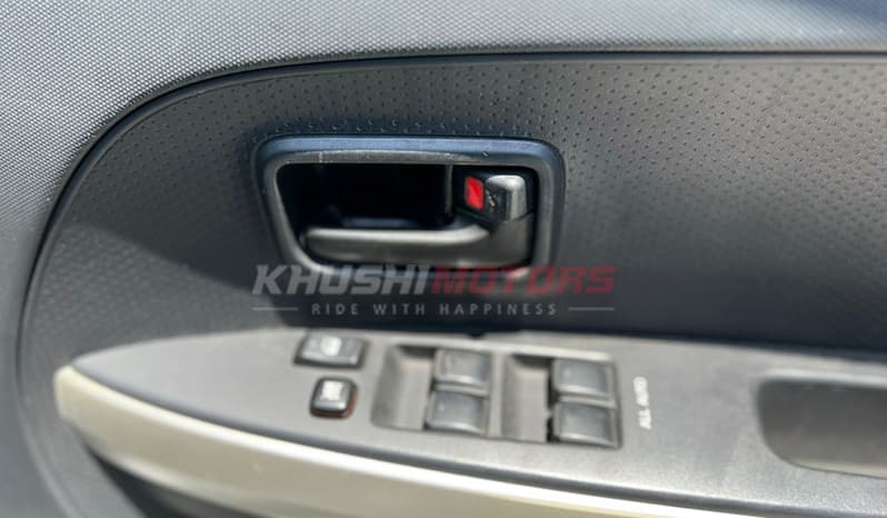 2003 Toyota IST image-18