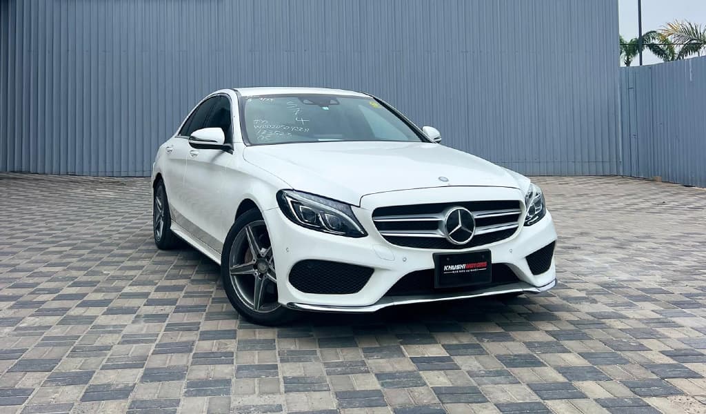 2015 Mercedes-Benz C-Class Avantgarde AMG C200 image-17