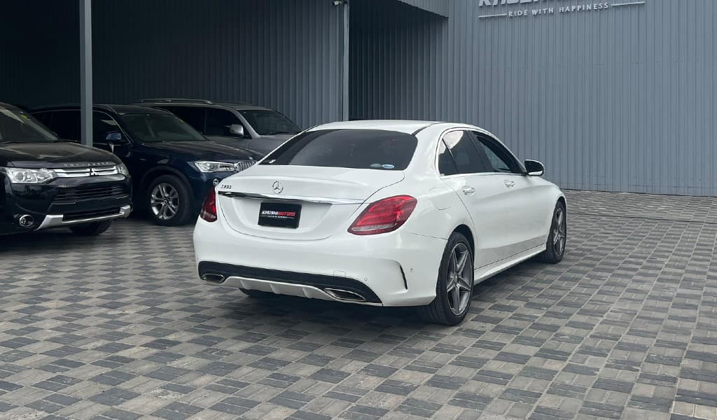 2015 Mercedes-Benz C-Class Avantgarde AMG C200 image-26