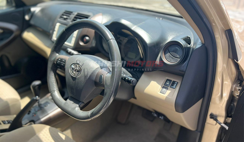 2010 Toyota Vanguard image-16