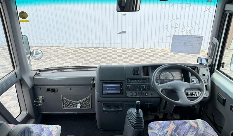 2002 Nissan Civilian image-7