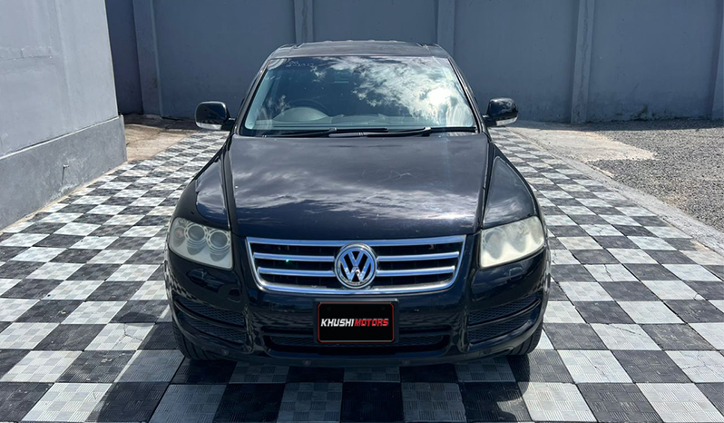 2006 Volkswagen Touareg image-1