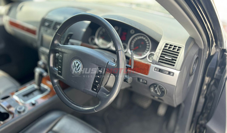 2006 Volkswagen Touareg image-21