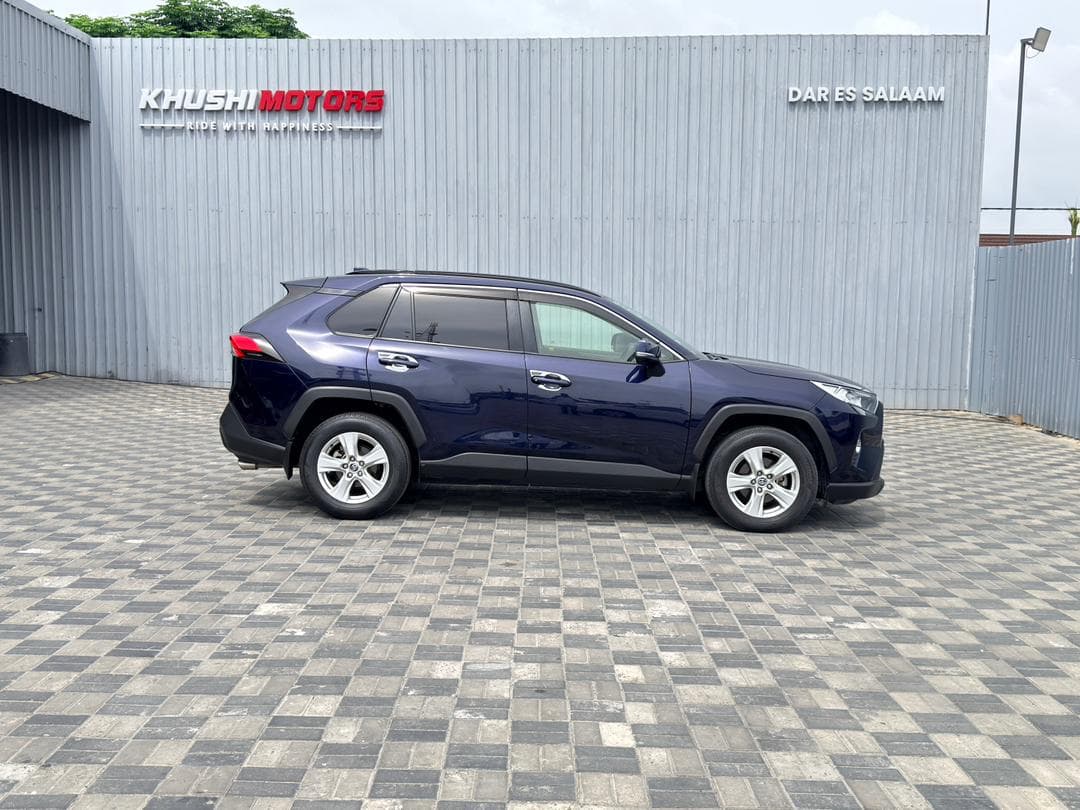 2020 Toyota RAV4 X image-7