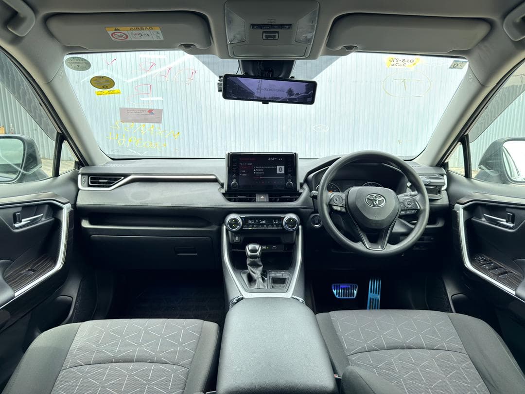 2020 Toyota RAV4 X image-8