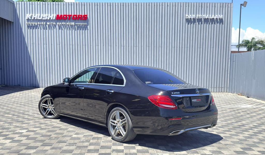 2017 Mercedes-Benz E-Class Avantgarde Sports E250 image-6