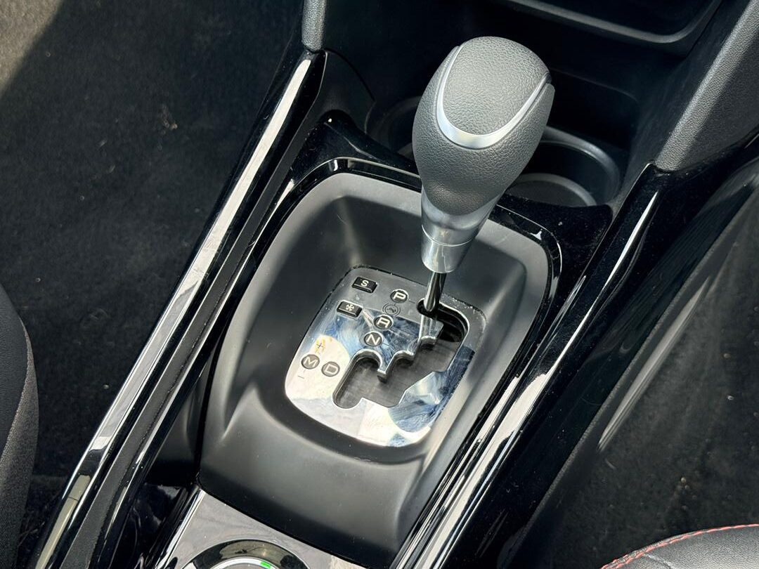 2016 Peugeot 2008 GT LINE image-12