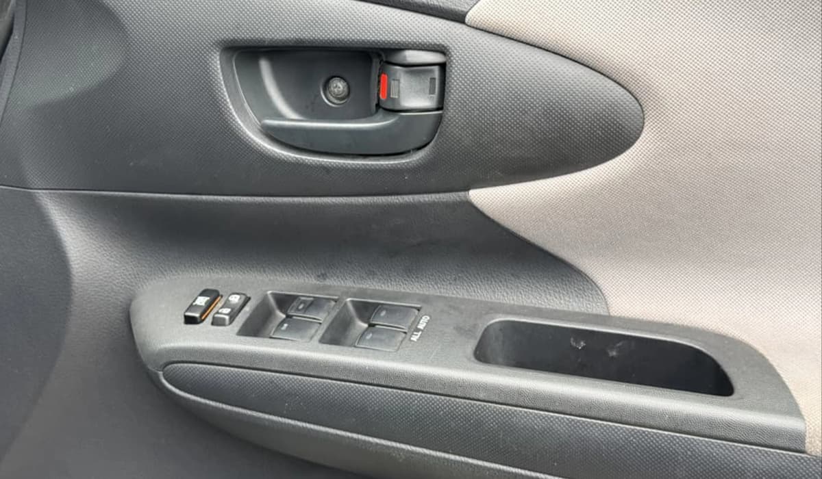 2010 Toyota Wish 1.8X Hid Selection image-11