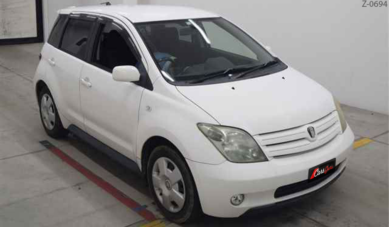 2003 Toyota IST image-2