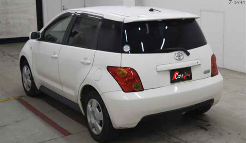 2003 Toyota IST image-3