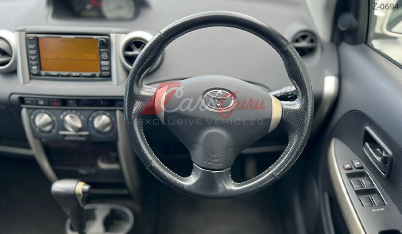 2003 Toyota IST image-13