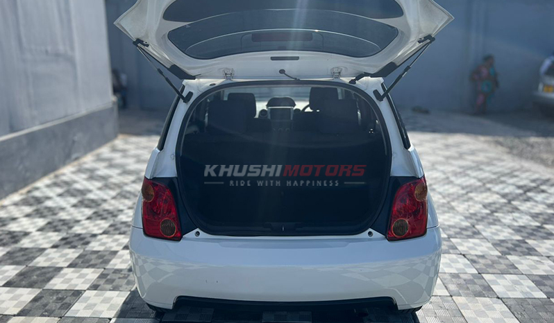 2003 Toyota IST image-17