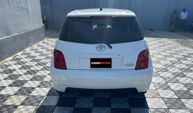 2003 Toyota IST image-23