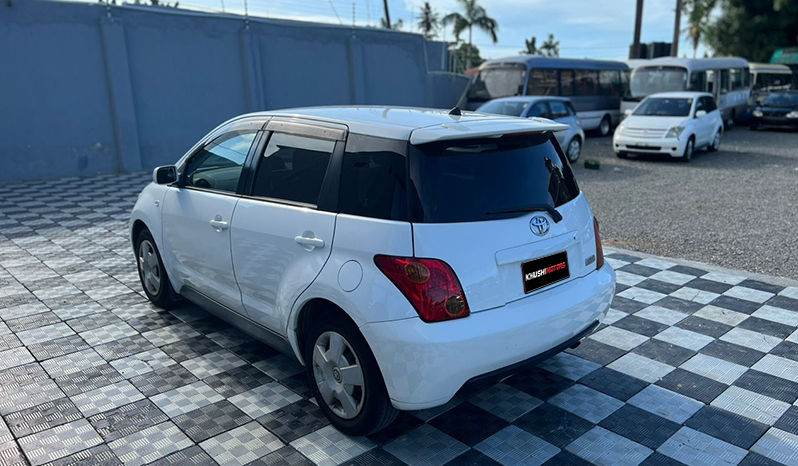 2003 Toyota IST image-24
