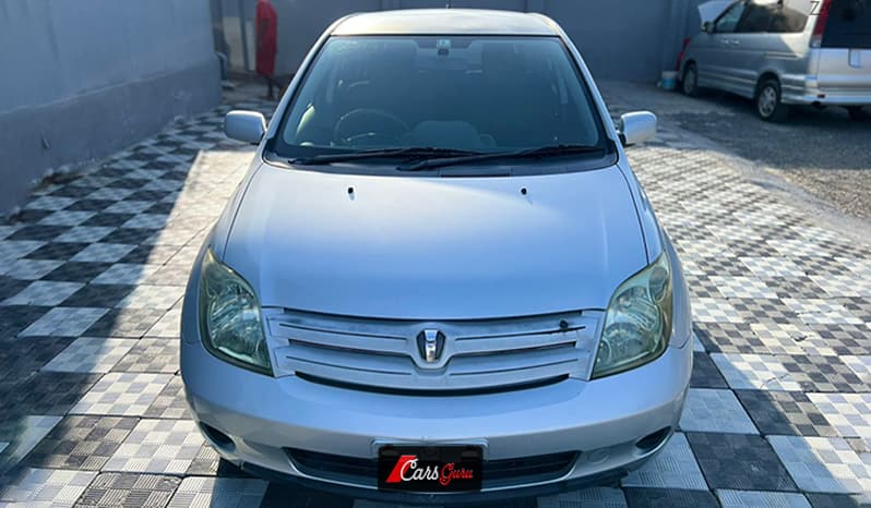 2003 Toyota IST image-1