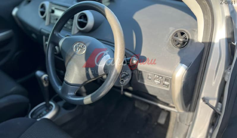 2003 Toyota IST image-7