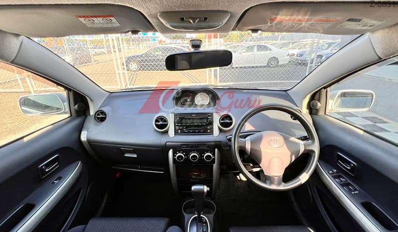 2003 Toyota IST image-8