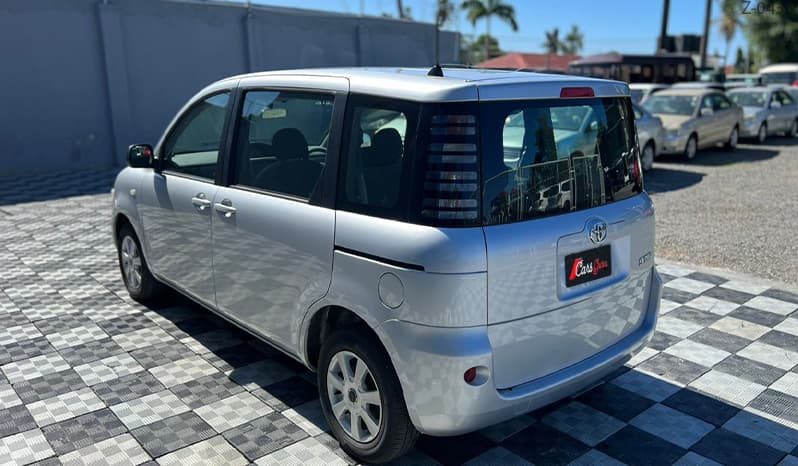 2003 Toyota Sienta image-10