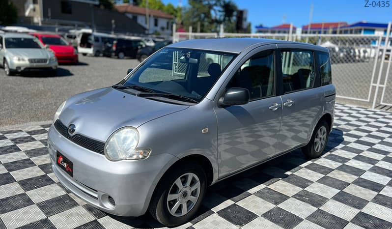 2003 Toyota Sienta image-12