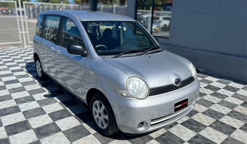 2003 Toyota Sienta image-22
