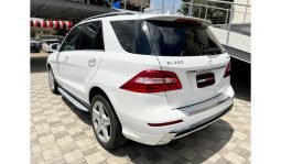 Mercedes Benz ML350 2015 full
