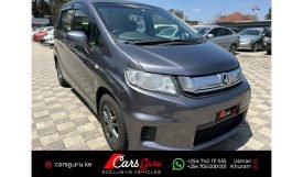 Honda Freed Spike 2015